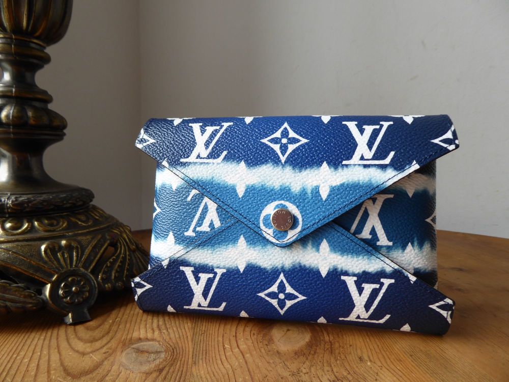 Louis Vuitton Limited Edition Escale Blue Kirigami Single Medium Envelope  Pouch - SOLD