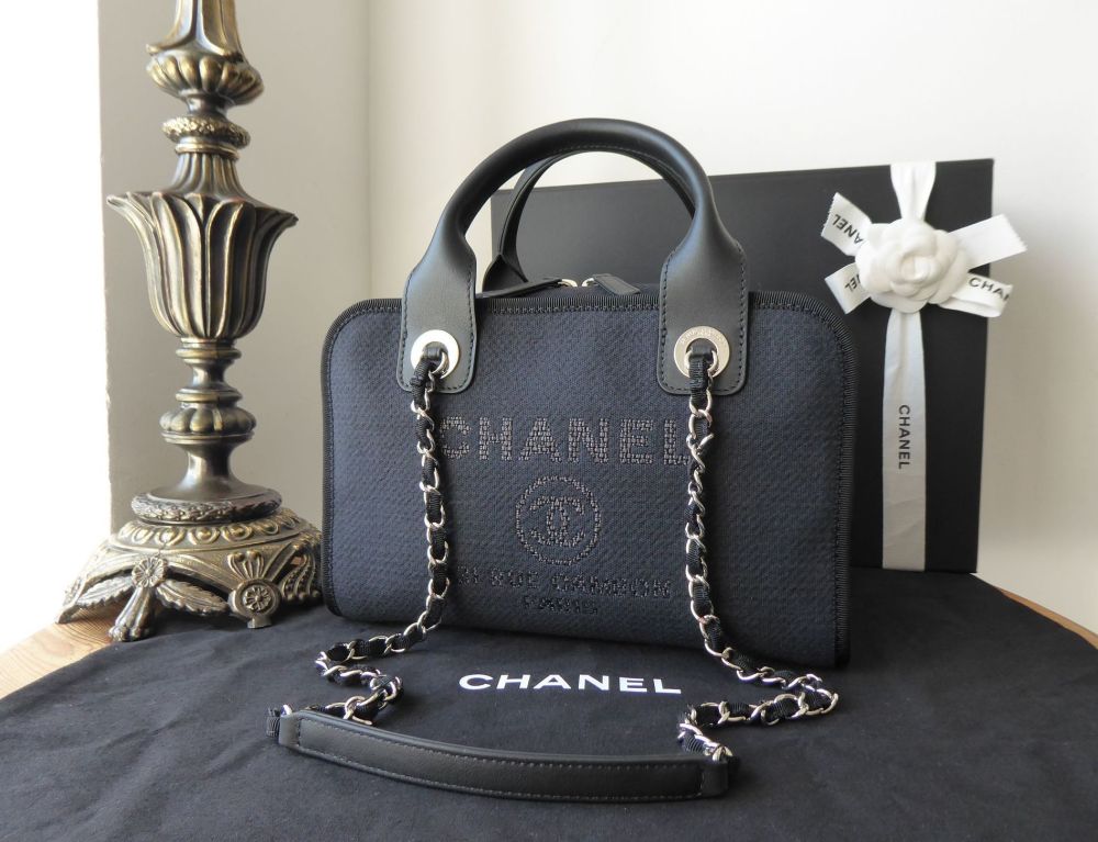 Deauville cloth bowling bag Chanel Black in Cloth - 31571168