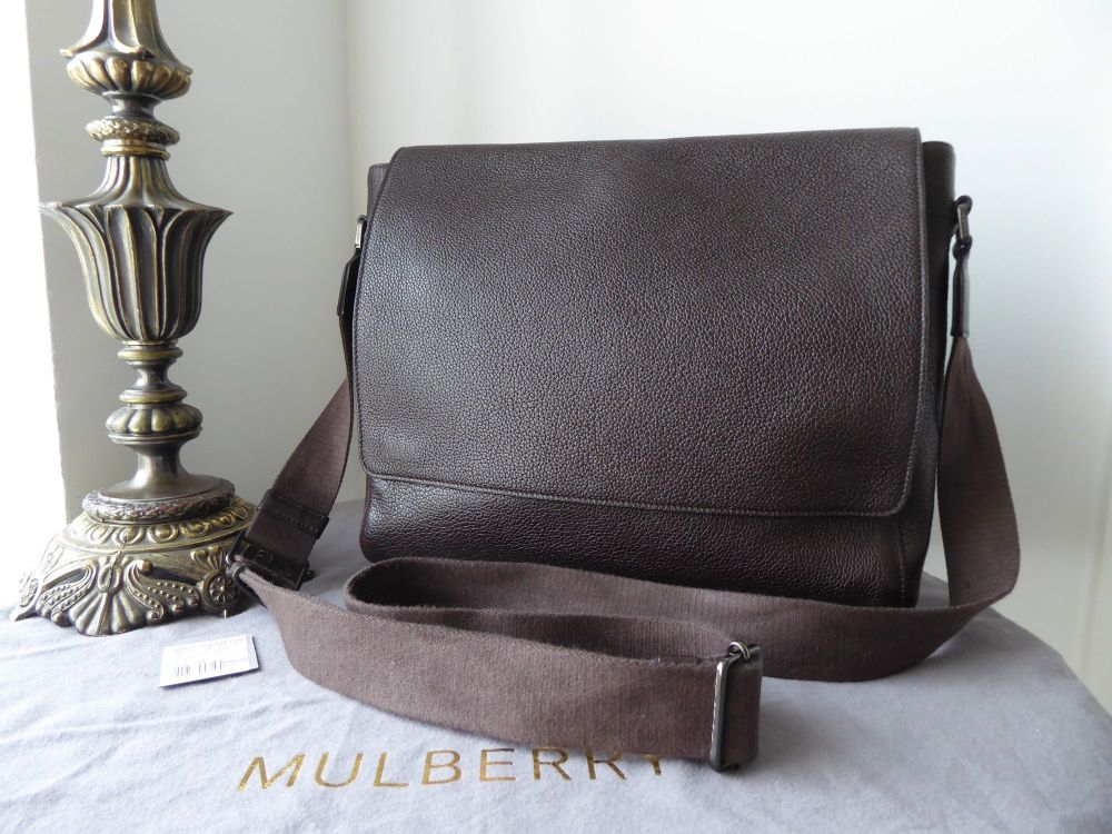 Mulberry Maxwell Large Messenger in Chocolate Small Classic Grain - SOLD