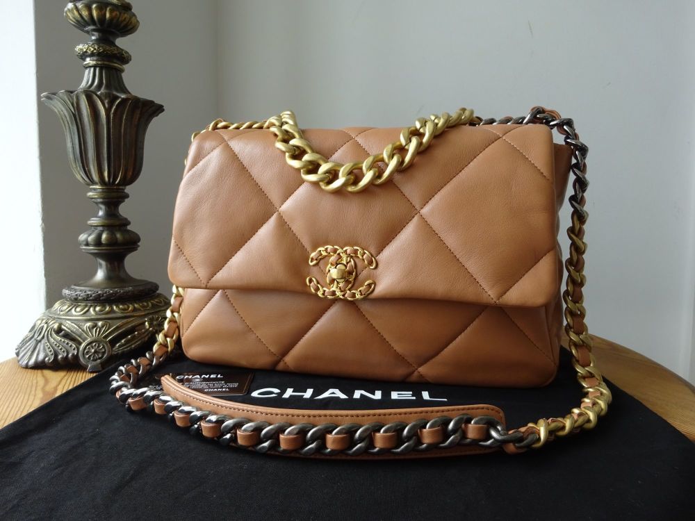 Chanel Large 19 flap bag caramel lambskin ruthenium hardware 21P new