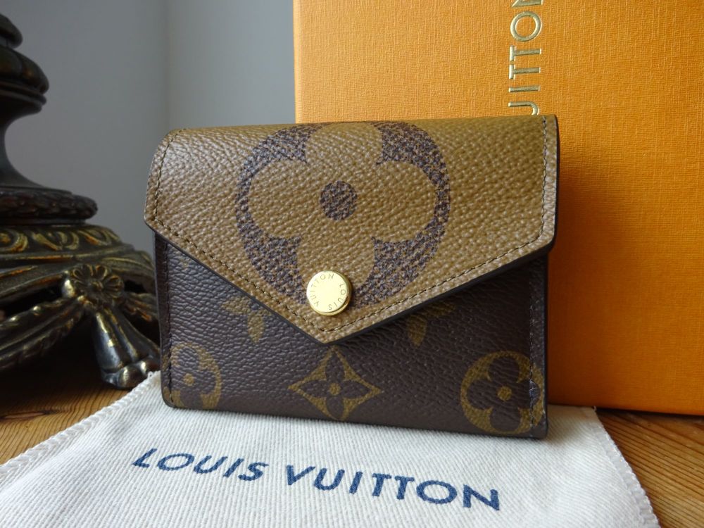 Louis Vuitton Zoe Compact Purse Wallet in Giant Monogram
