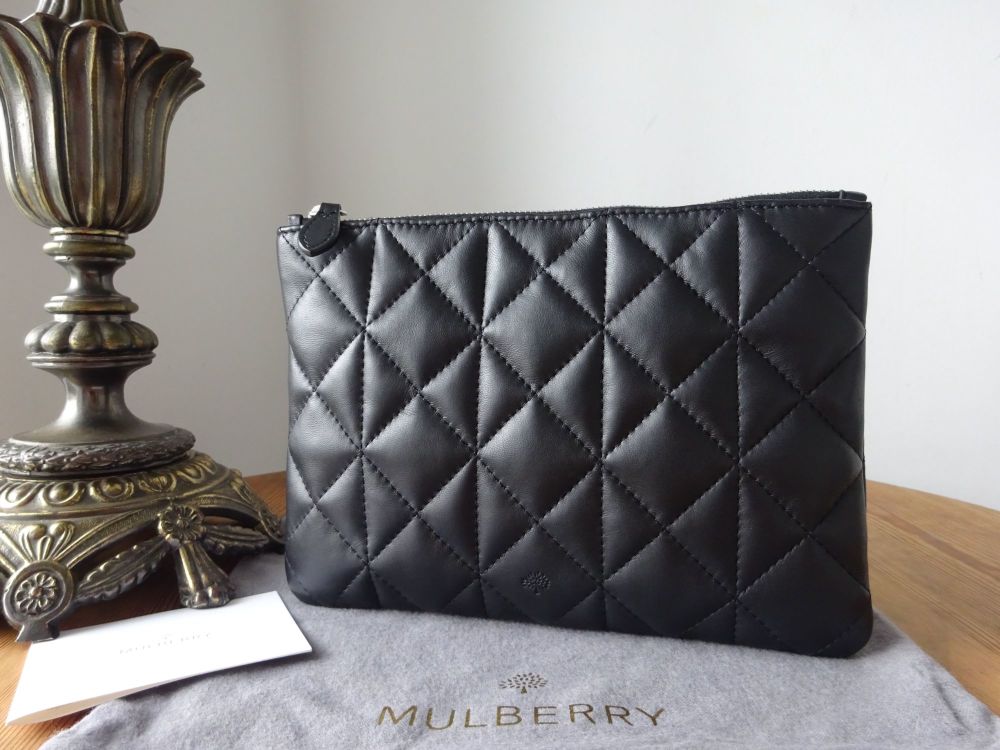 Mulberry Cara Delevingne Medium Zip Pouch in Black Quilted Silky Nappa