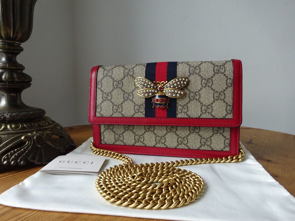 Gucci Queen Margaret GG Supreme Wallet on Chain