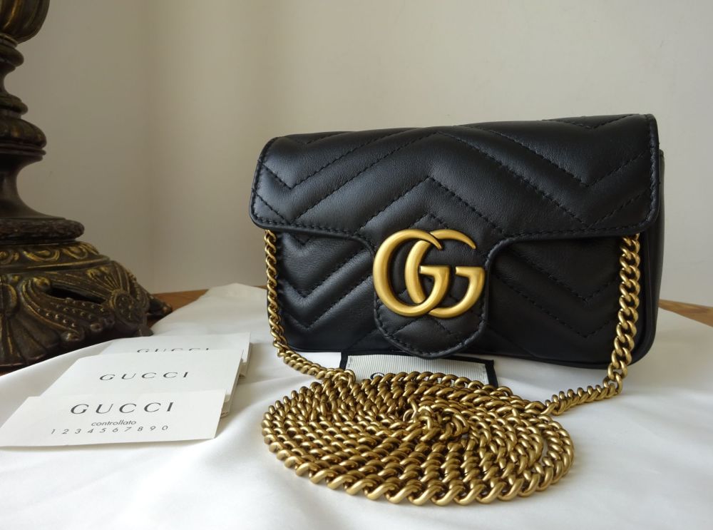 GG Marmont super mini bag in black chevron leather