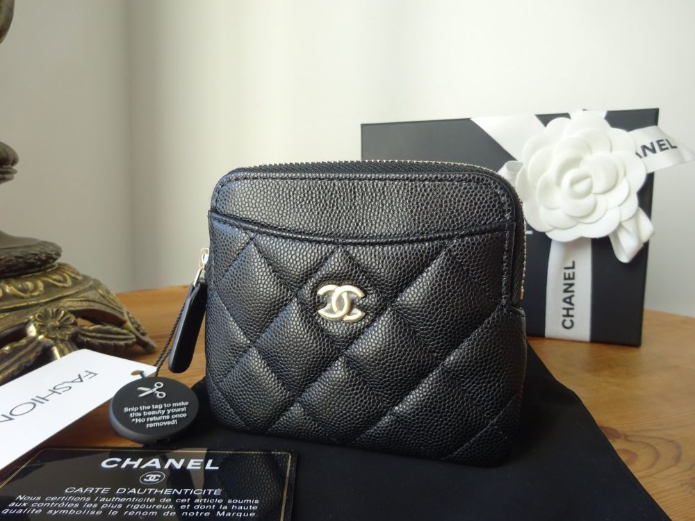 Chanel Small Zipped Coin Purse Card Holder in Black Quilted