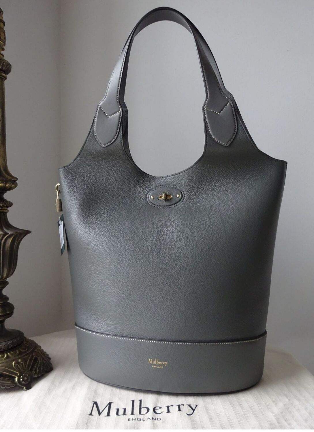 Mulberry Large Lily Tote in Charcoal Grey Small Classic Grain & Silky Calf 