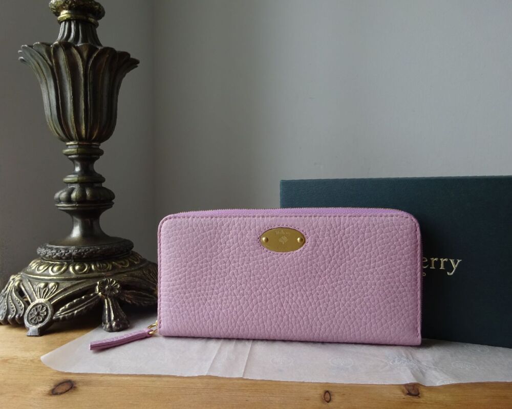 Mulberry Plaque Zip Around Continental Long Wallet Purse in Lilac Blossom Heavy Grain - SOLD