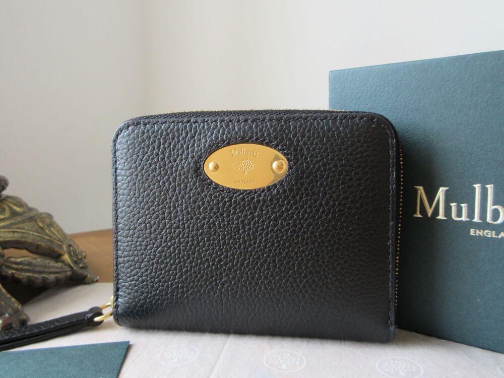 Mulberry Plaque Small Zip Around Wallet Purse in Black Small Classic Grain 