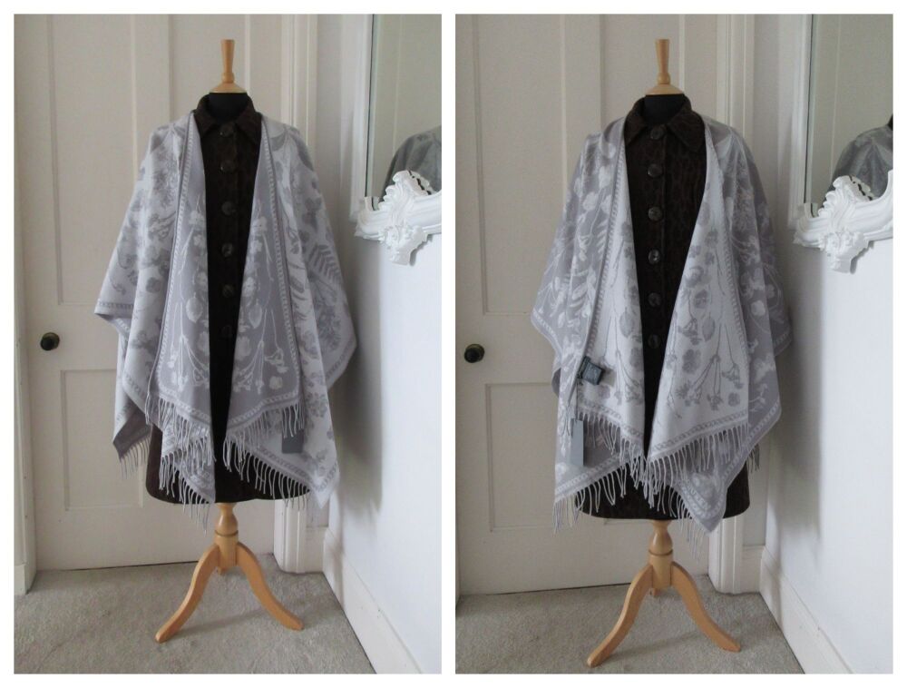 Alexander McQueen Ghost Flower Large Cape Shawl Wrap in 100% Wool - New*