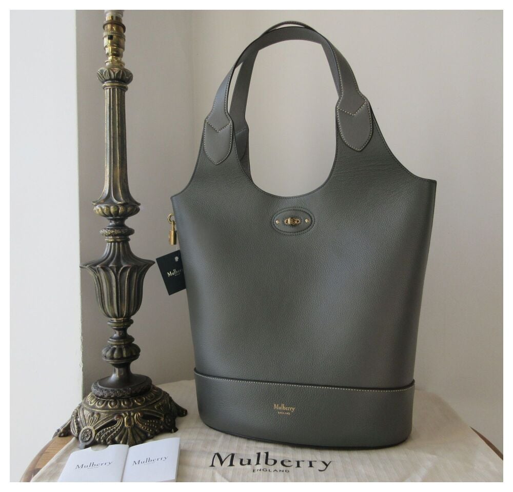 Mulberry Large Lily Tote in Charcoal Small Classic Grain &amp; Silky Calf