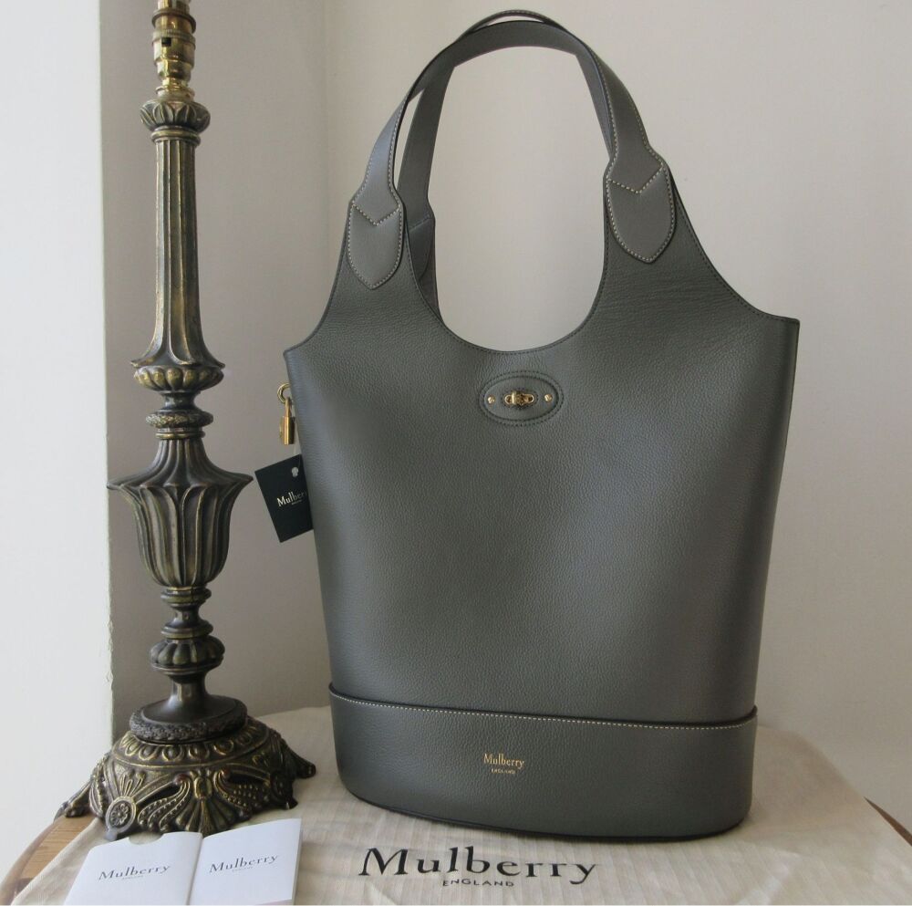 Mulberry Large Lily Tote in Charcoal Small Classic Grain & Silky Calf  - New*