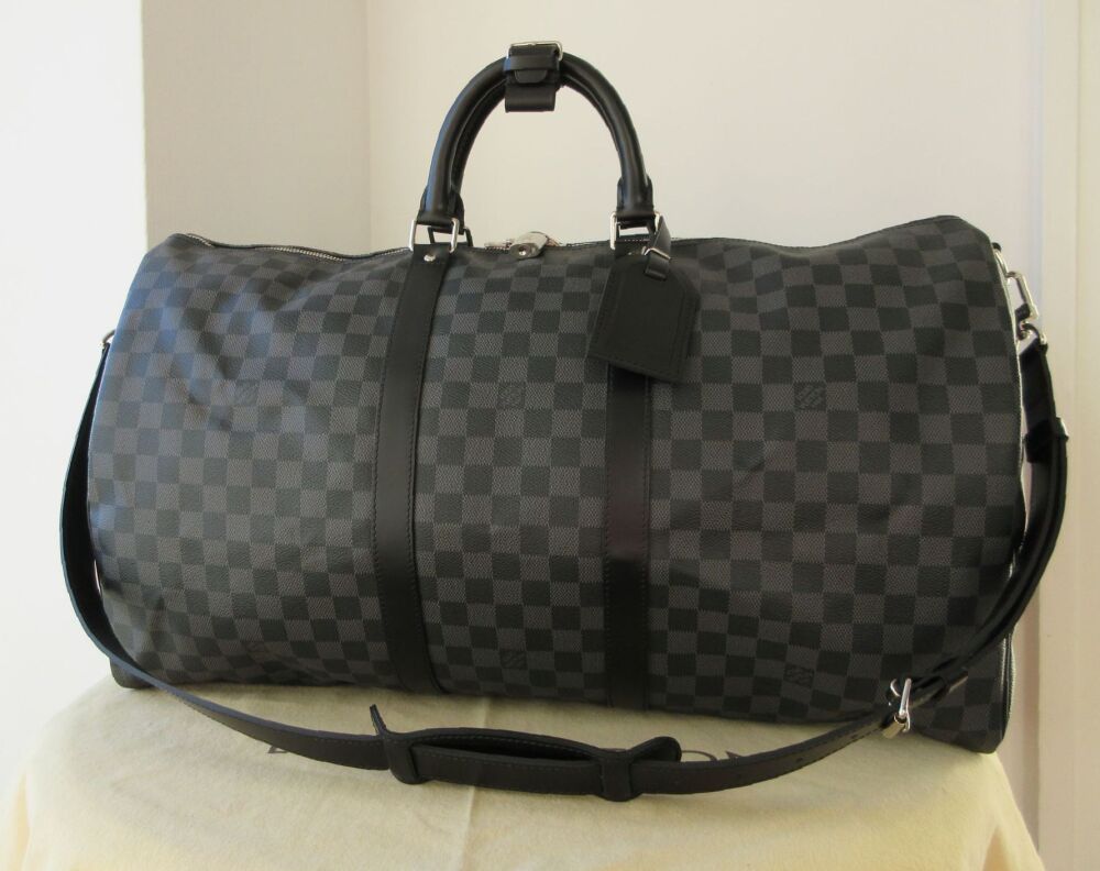 Louis Vuitton Keepall Bandoulière 55 in Damier Graphite