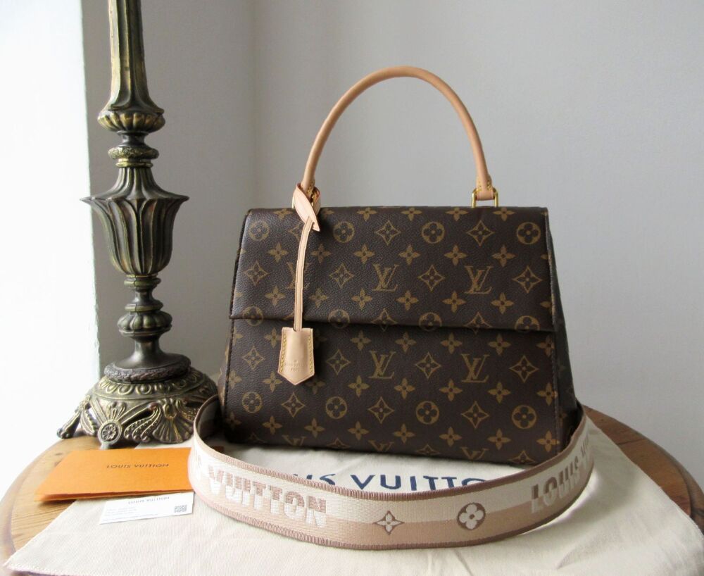 Louis Vuitton Cluny MM in Monogram Beige