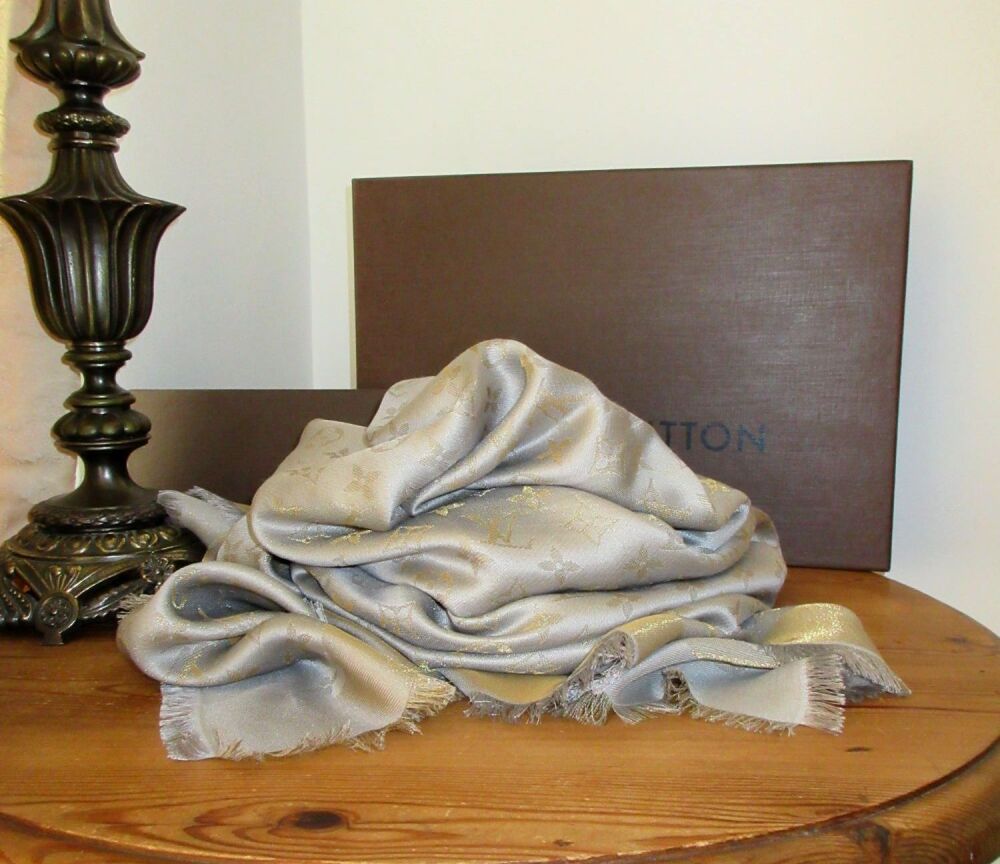 Louis Vuitton Monogram Shine Ch&acirc;le Shawl in Greige Charcoal
