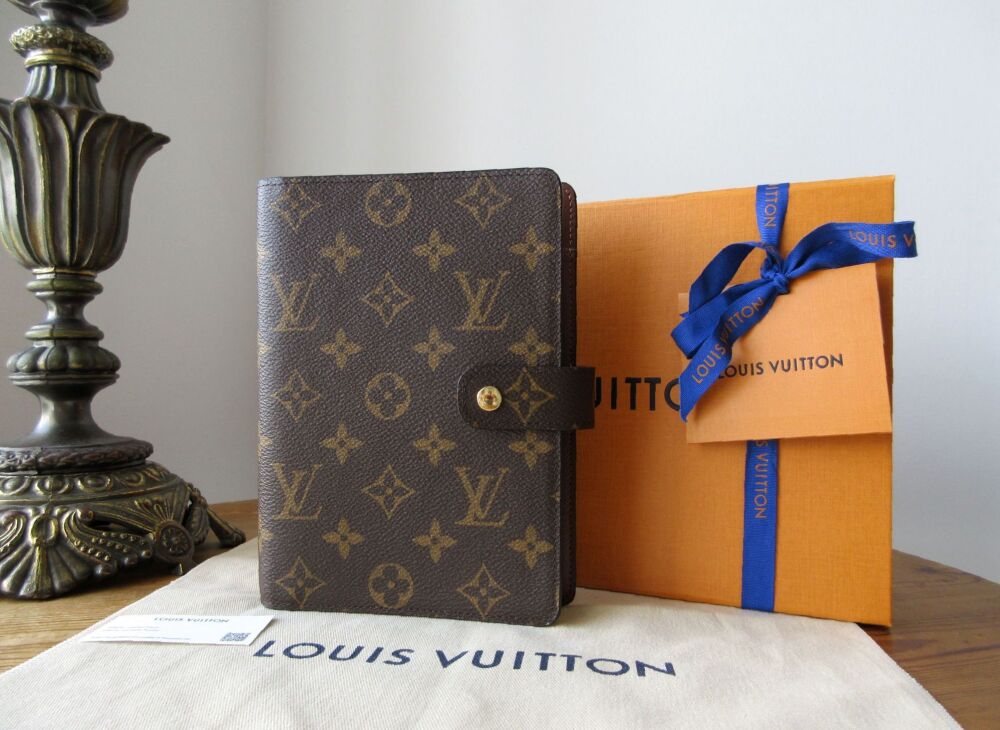 Louis Vuitton Medium Ring Agenda Cover in Monogram