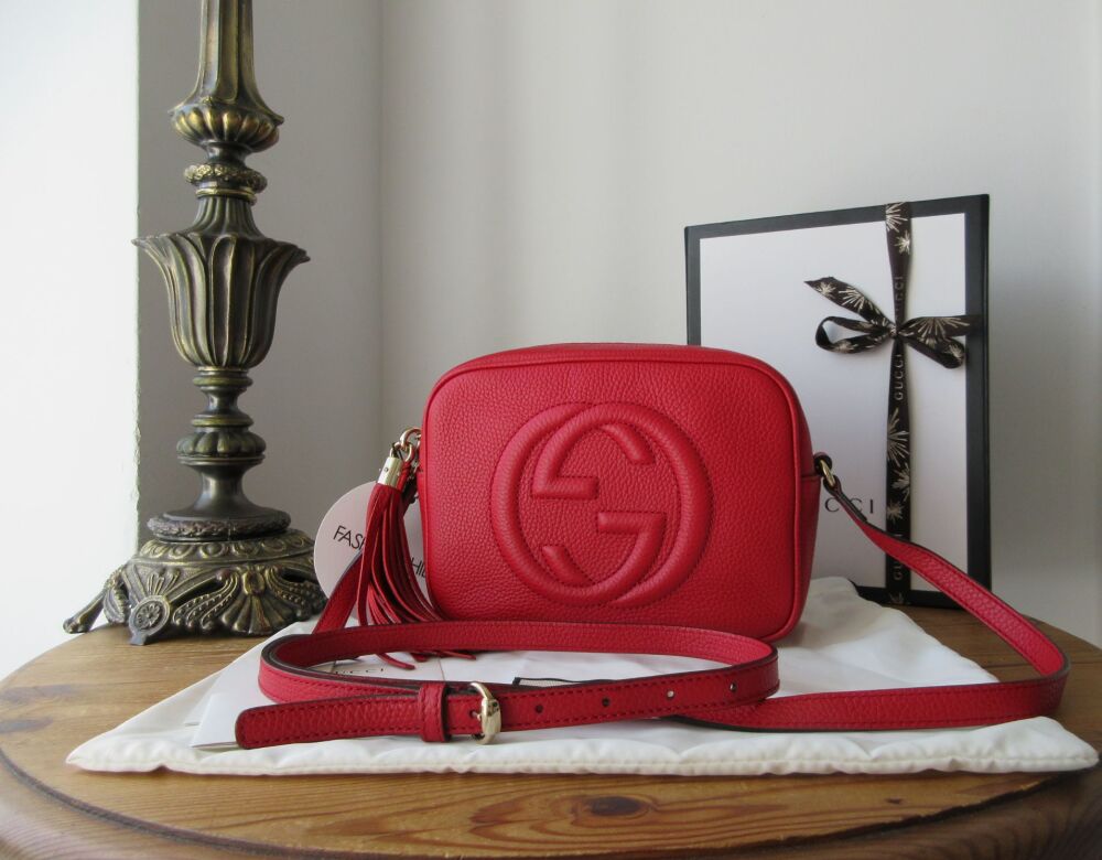Gucci Soho Disco Crossbody Shoulder Bag in Red Pebbled Calfskin