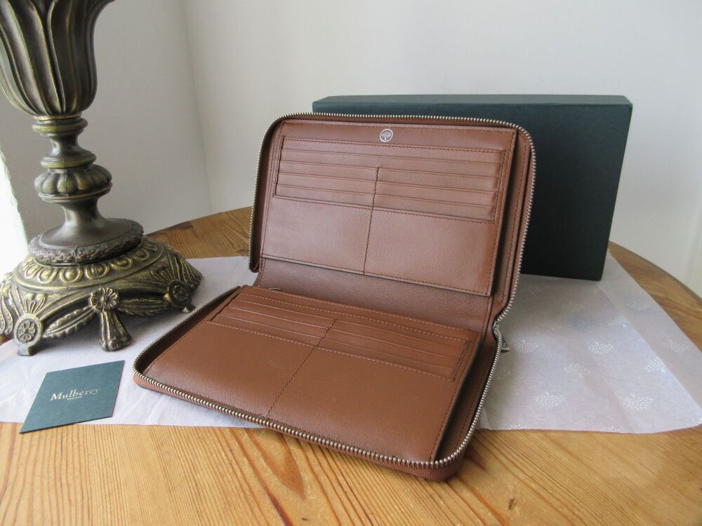 Mulberry Zip Around Travel Wallet in Oak Grained Vegetable Tanned Leather - New