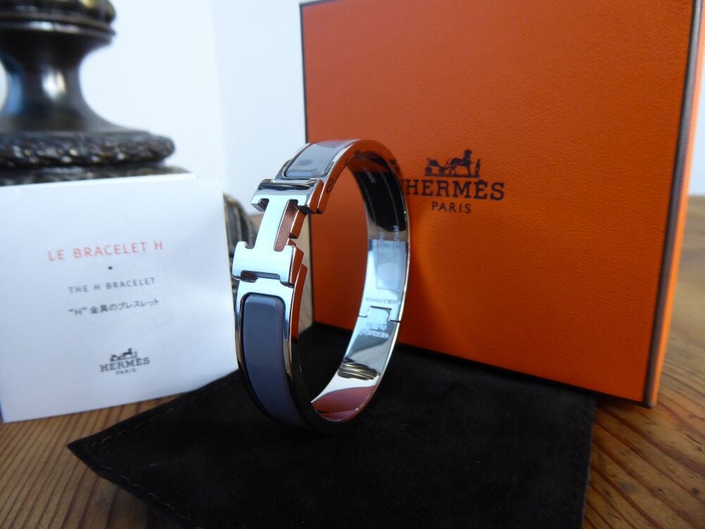 Hermès Clic H PM Narrow Bracelet in Palladium Silver with Gris Macadam Enamel