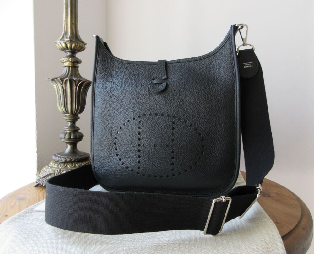 Hermés Evelyne III 29 PM in Noir Taurillon Clemence with Palladium Hardware