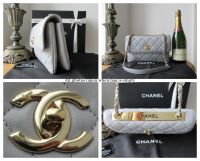 Chanel Trendy CC Flap Shoulder Bag in Large Quilted Grey Lambskin