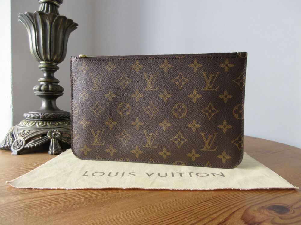 Louis Vuitton Zipped Pochette in Monogram Vachette without Strap