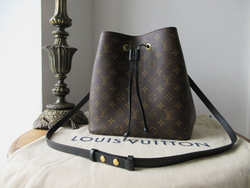 Louis Vuitton N&eacute;oNo&eacute; MM Bucket Bag in Monogram Noir