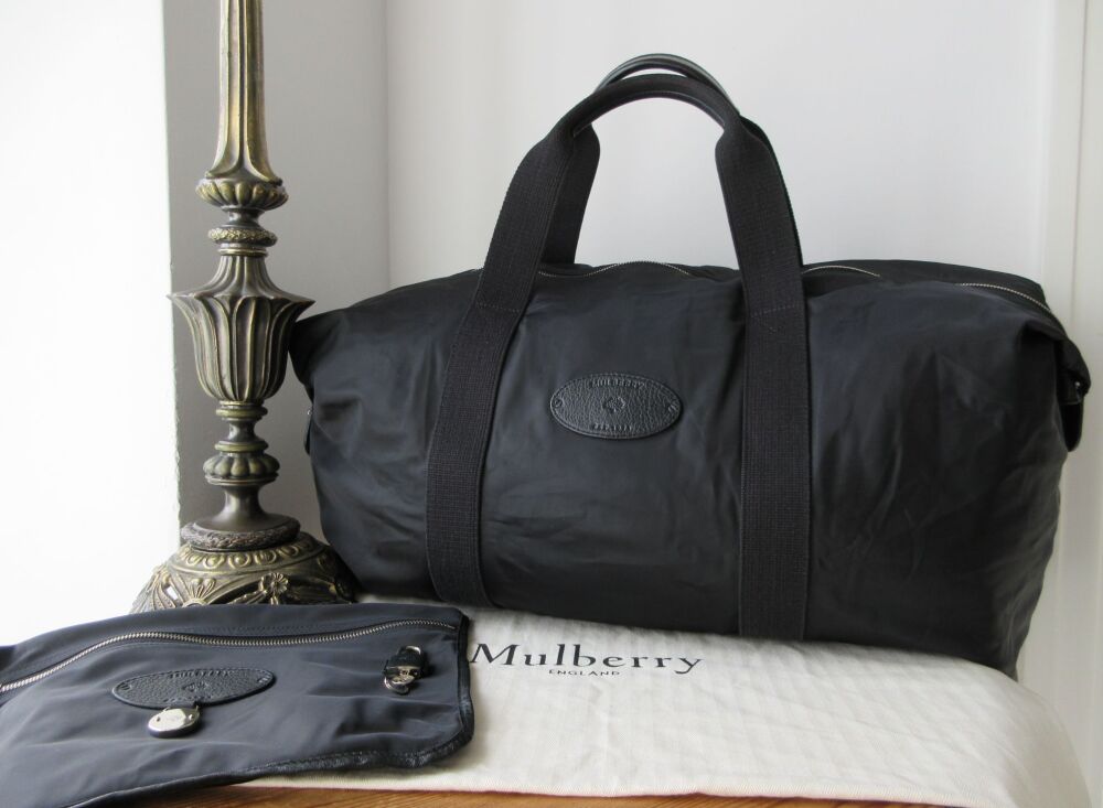 Mulberry Large Lightweight Foldaway Travel Clipper in Black Nylon & Calfskin