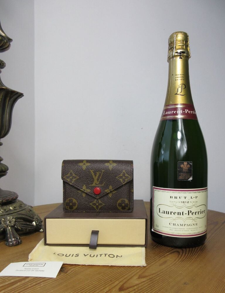 Louis Vuitton Marie Portefeuille Compact Envelope Wallet in Monogram Rouge