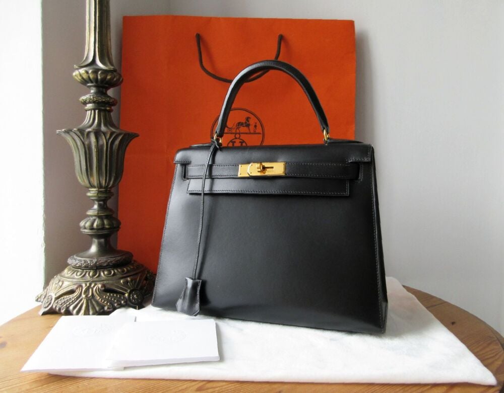 Hermés Kelly Sellier 28 in Black Box Leather with Gold Hardware