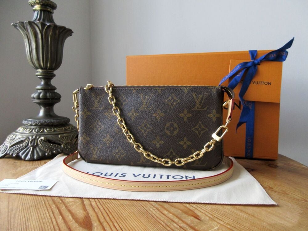 Louis Vuitton Pochette Accessoires in Monogram Vachette - New*