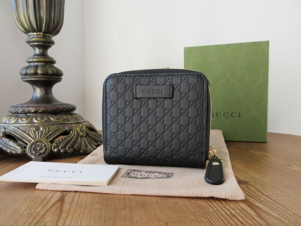 Gucci Bifold Wallet in Black Microguccissima Calfskin - New*