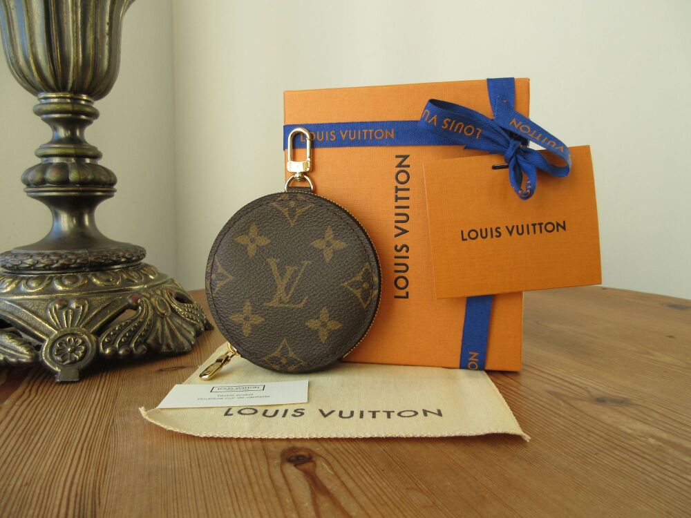 Louis Vuitton Round Zipped Coin Pouch Bag Charm with Snap Hook in Monogram Canvas - As New