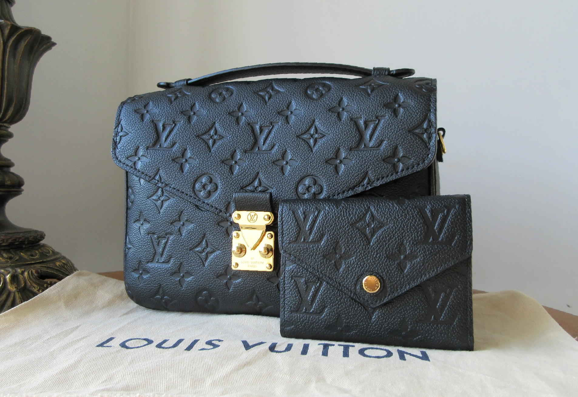 LV Metis with Victorine.JPG