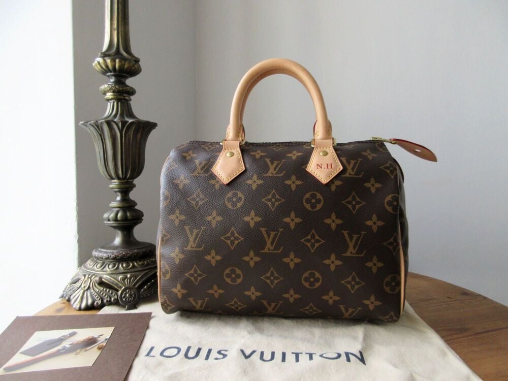 Louis Vuitton Speedy 25 in Monogram Canvas with Heat Stamped Initials N.H