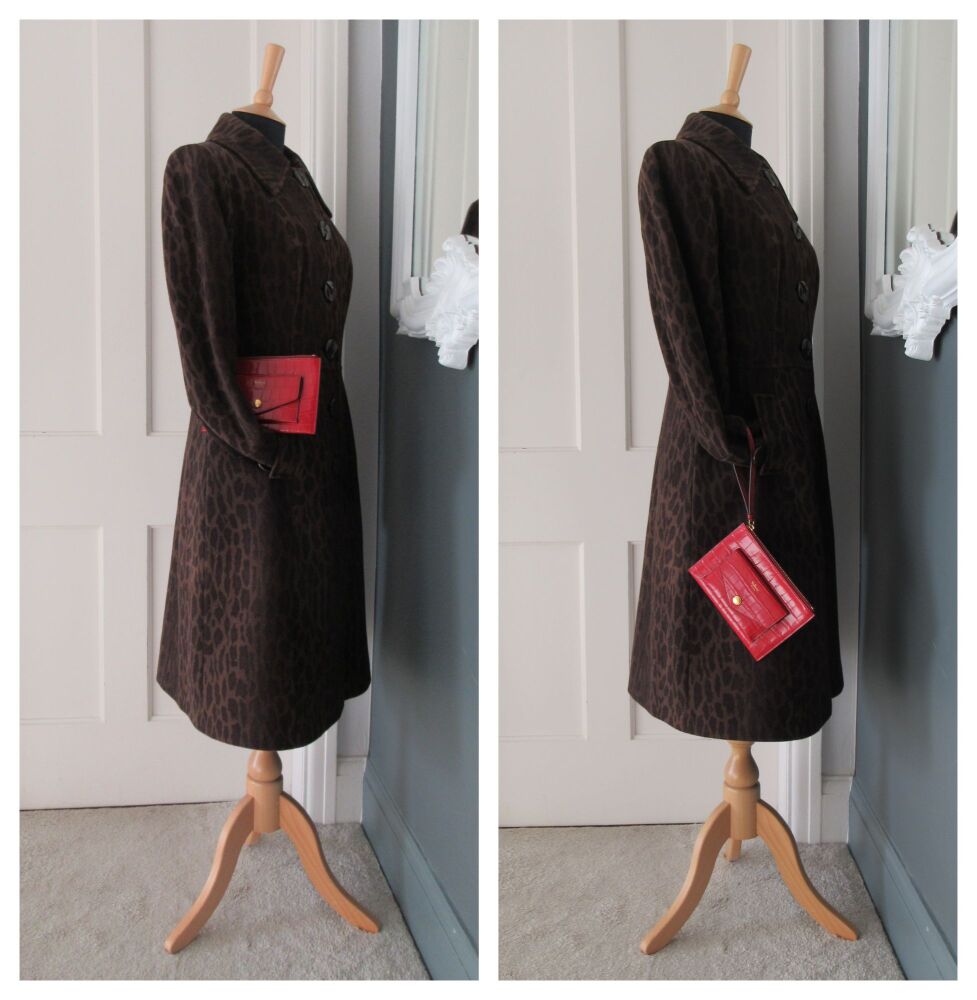 Mulberry Prestud Envelope Zip Pouch Wristlet in Red Shiny Croc Printed Calfskin