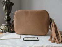 Gucci Soho Disco Crossbody Shoulder Bag in Camelia Rose Beige Pebbled Calfs