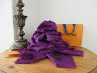 Louis Vuitton Monogram Classic Ch&Atilde;&cent;le Shawl in Cassis Purple Silk Wool Mix