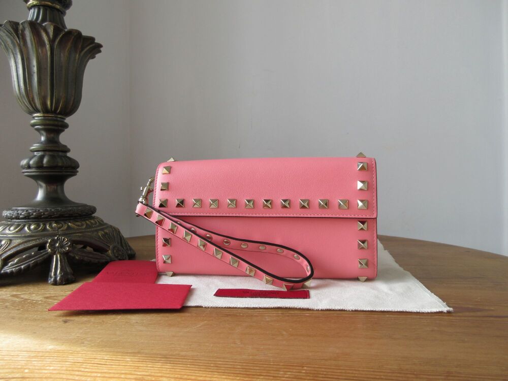 Valentino Garavani Rockstud Wristlet in Rose Pink Smooth Calfskin