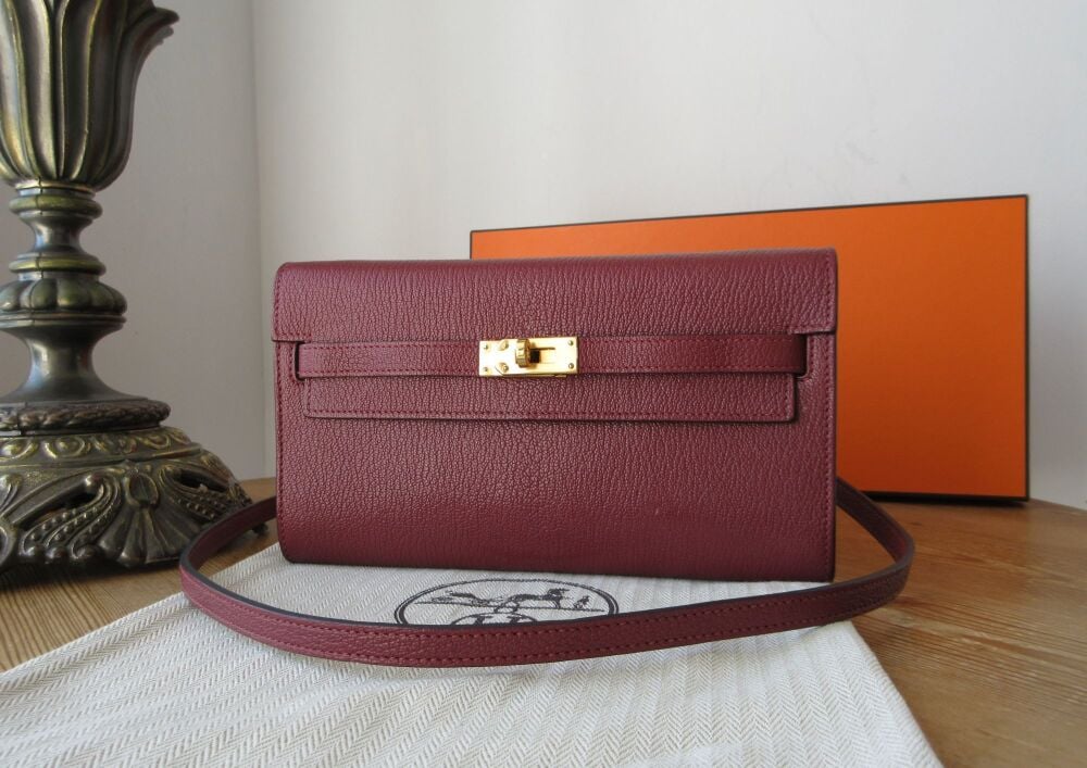 Herm&eacute;s Kelly Classique To Go Shoulder Bag Clutch Wallet in Rouge H Evercolor