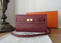 Herm&Atilde;&copy;s Kelly Classique To Go Shoulder Bag Clutch Wallet in Rouge H Evercolo