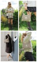 Gucci Vintage Abbey D Ring Small Zipped Hobo in Ivory Beige GG Canvas
