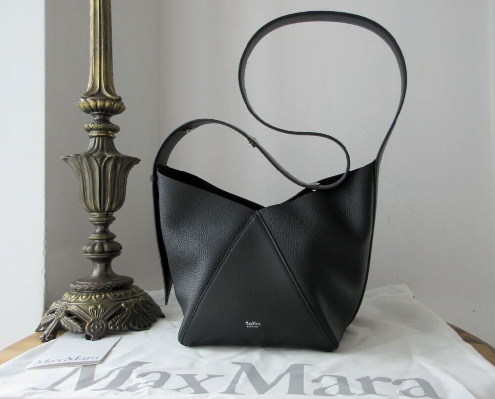 Max Mara Small Bucket Bag in Black Calfskin
