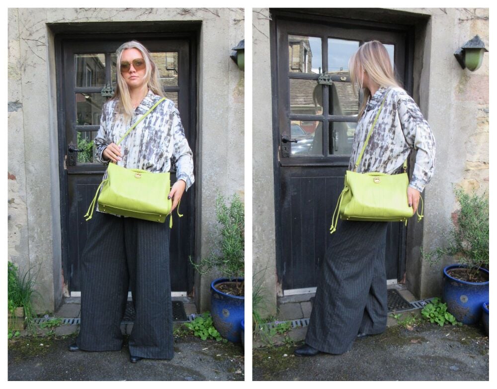 Mulberry Large Iris in Meadow Green Crinkled Leather with Gold Hardware
