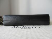 Mulberry Medium Zip Around Cosmetic Pouch in Black Small Classic Grain Leat
