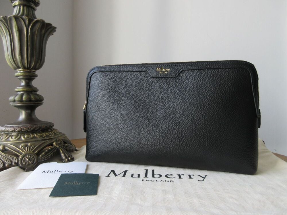 Mulberry Medium Zip Around Cosmetic Pouch in Black Small Classic Grain Leather