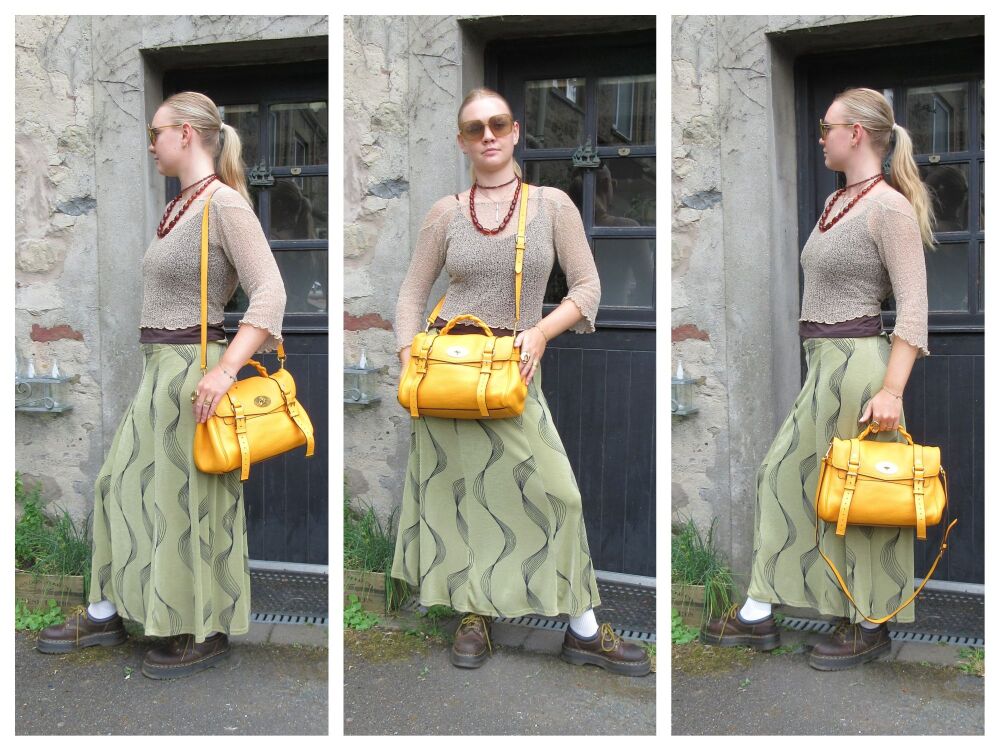 Mulberry Regular Alexa Satchel in Double Yellow Heavy Grain