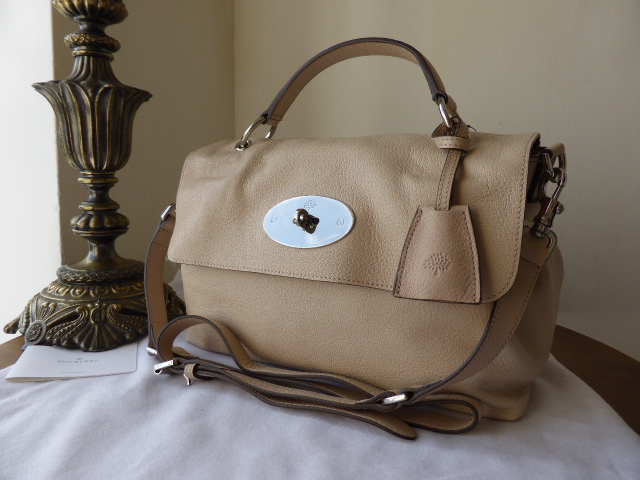 Mulberry Postmans Lock Satchel in Pebbled Beige Glossy Goat Leather - SOLD