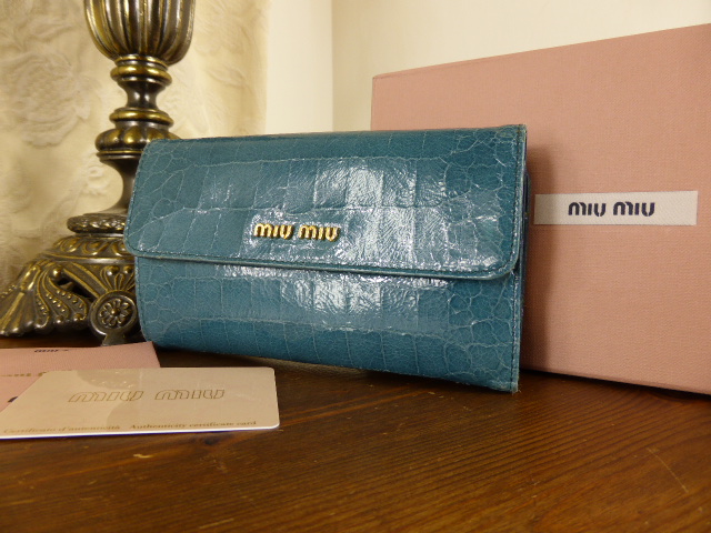 Miu Miu St Coco Lux Croc Embossed Kiss Lock Wallet in Ottanio  - SOLD