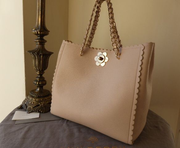 Mulberry Cecily Flower Tote in Light Berry Cream Glossy Goatskin - SOLD