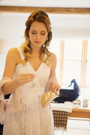 Cheltenham-mobile-wedding hairstylist-UK